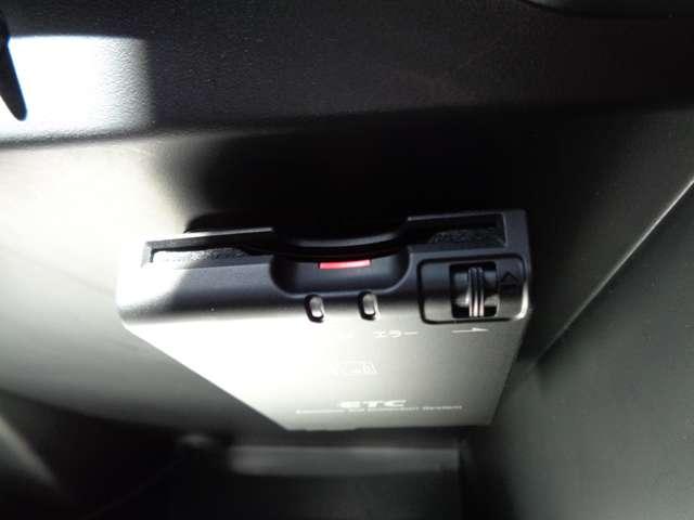 ノート １．２　ｅ－ＰＯＷＥＲ　メダリスト　メモリーナビ　アラウンドビューモニター　被害軽減ブレーキ　ＴＶナビ　ドライブレコーダ　バックモニター　インテリキー　盗難防止装置　ＬＥＤランプ　車線逸脱警報システム　ワンオーナー　キーフリー　ＥＴＣ　オートエアコン　記録簿　パワーウインドウ（10枚目）