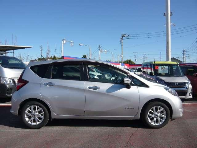 ノート １．２　ｅ－ＰＯＷＥＲ　Ｘ　当社下取りワンオーナー車　運転席助手席エアバック　レーンキープ　ＡＵＴＯエアコン　１オーナー　盗難防止システム　ＡＷ　運転席エアバッグ　キーレスエントリー　ＥＴＣ車載器　パワーウィンドウ　パワステ　ＡＢＳ　スマキ－（14枚目）