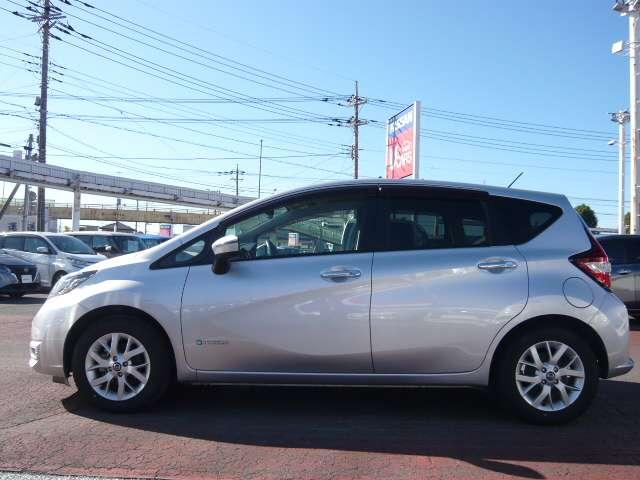 ノート １．２　ｅ－ＰＯＷＥＲ　Ｘ　当社下取りワンオーナー車　運転席助手席エアバック　レーンキープ　ＡＵＴＯエアコン　１オーナー　盗難防止システム　ＡＷ　運転席エアバッグ　キーレスエントリー　ＥＴＣ車載器　パワーウィンドウ　パワステ　ＡＢＳ　スマキ－（15枚目）