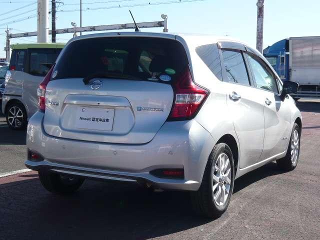 ノート １．２　ｅ－ＰＯＷＥＲ　Ｘ　当社下取りワンオーナー車　運転席助手席エアバック　レーンキープ　ＡＵＴＯエアコン　１オーナー　盗難防止システム　ＡＷ　運転席エアバッグ　キーレスエントリー　ＥＴＣ車載器　パワーウィンドウ　パワステ　ＡＢＳ　スマキ－（16枚目）