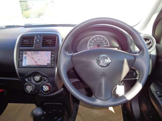 マーチ １．２　Ｓ　メモリーナビ　バックモニター　１セグＴＶ　メンテナンスノート　衝突軽減ブレーキ　レーンキープアシスト　１オーナ－　運転席助手席エアバック　キーレス　バックモニター　ドラレコ　ナビＴＶ　パワーウインド　メモリーナビゲーション　ＰＳ（4枚目）