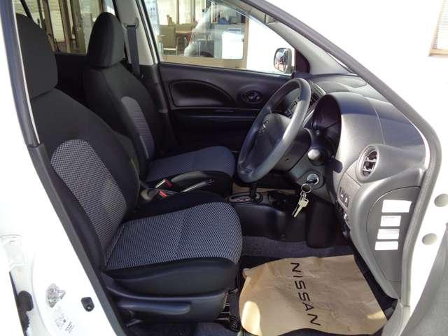 マーチ １．２　Ｓ　メモリーナビ　バックモニター　１セグＴＶ　メンテナンスノート　衝突軽減ブレーキ　レーンキープアシスト　１オーナ－　運転席助手席エアバック　キーレス　バックモニター　ドラレコ　ナビＴＶ　パワーウインド　メモリーナビゲーション　ＰＳ（11枚目）