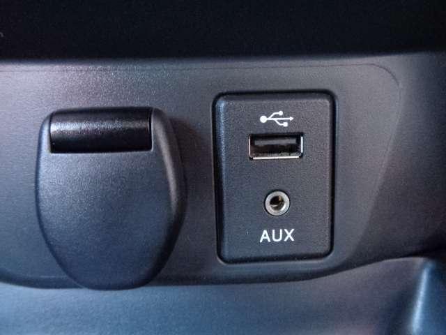 エクストレイル ２．０　モード・プレミア　ハイブリッド　エマージェンシーブレーキパッケージ　４ＷＤ　アラウンドビュー　ルーフレール　ＥＴＣ　ワンオ－ナ－車　ナビＴＶ　レーンキープ　オートクルーズコントロール　バックモニター　ＬＥＤヘッドランプ　ＥＴＣ　ＡＷ　インテリジェントキー　４ＷＤ　アラウンドビューモニタ　エマブレ（13枚目）