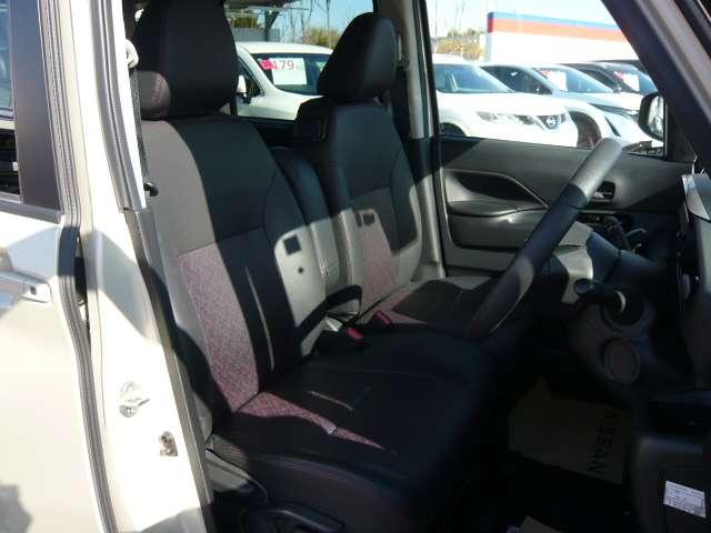 ルークス ６６０　ハイウェイスターＧターボ　両側ハンズフリーオートスライドドア装備　助手席エアバッグ　アイドリングストップ機能　両側電動スライドドア　インテリキ－　１オーナー　レーンキープ　ＬＥＤヘッドランプ　ＥＴＣ　点検記録簿　ドライブレコーダー　バックモニター　キーフリー　ＡＢＳ（12枚目）