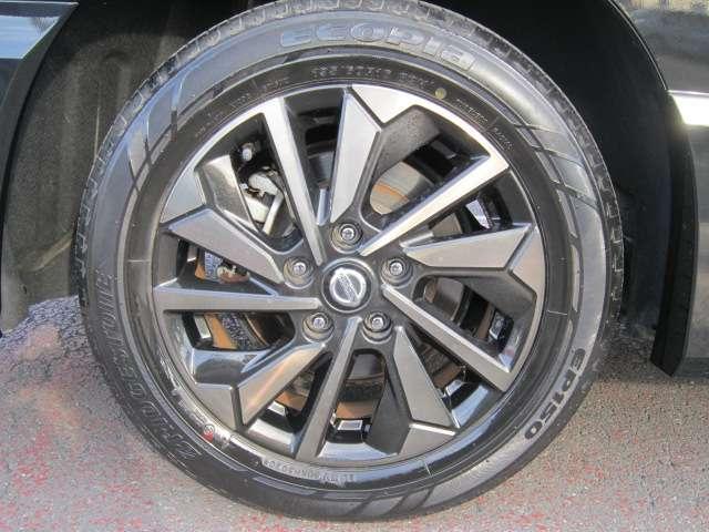 セレナ １．２　ｅ－ＰＯＷＥＲ　ハイウェイスター　Ｖ　アーバンクロム　メモリーナビ　アラウンドビュー　ＥＴＣ　インテリジェントエマージェンシーブレーキ　全周囲カメラ　ＬＥＤヘッド　アダプティブクルーズ　ＥＴＣ　両側自動ドア　レーンアシスト　ドラレコ　ワンオーナー　インテリキー　バックカメラ　ＡＢＳ（22枚目）