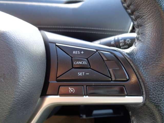 セレナ ２．０　ハイウェイスター　Ｖセレクション　両側ハンズフリーオートスライドドア装備　全周カメラ　Ｉ－ＳＴＯＰ　サイドカメラ　両側ＡＳＤ　Ａクルーズ　ワンオ－ナ－車　車線逸脱　ＬＥＤヘッドライト　バックカメラ　ＥＴＣ　ＴＶナビ　ドライブレコーダー　キーレス　オートエアコン　メモリーナビ（6枚目）