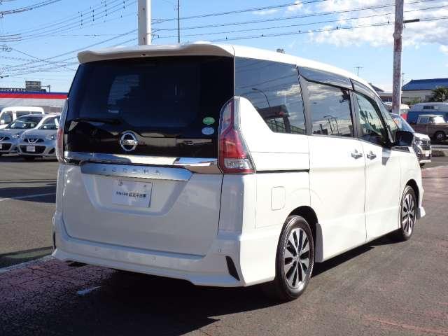 セレナ ２．０　ハイウェイスター　Ｖセレクション　両側ハンズフリーオートスライドドア装備　全周カメラ　Ｉ－ＳＴＯＰ　サイドカメラ　両側ＡＳＤ　Ａクルーズ　ワンオ－ナ－車　車線逸脱　ＬＥＤヘッドライト　バックカメラ　ＥＴＣ　ＴＶナビ　ドライブレコーダー　キーレス　オートエアコン　メモリーナビ（19枚目）