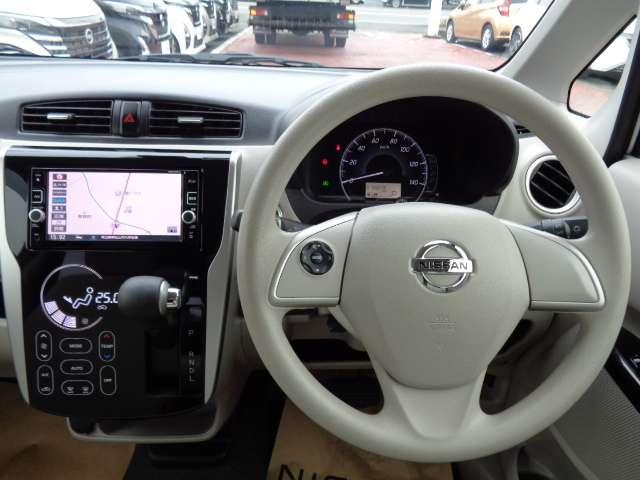 デイズ ６６０　Ｘ　アラウンドビューＭ　ＥＴＣ　前ドラレコ　エマジェンシーブレーキ　ｉＳＴＯＰ　イモビライザー　Ｗエアバック　１オーナー　ＥＴＣ　車線逸脱警報　ＴＶナビ　オ－トエアコン　バックカメラ　メモリーナビ　ドライブレコーダー　ＡＢＳ　運転席エアバッグ（4枚目）