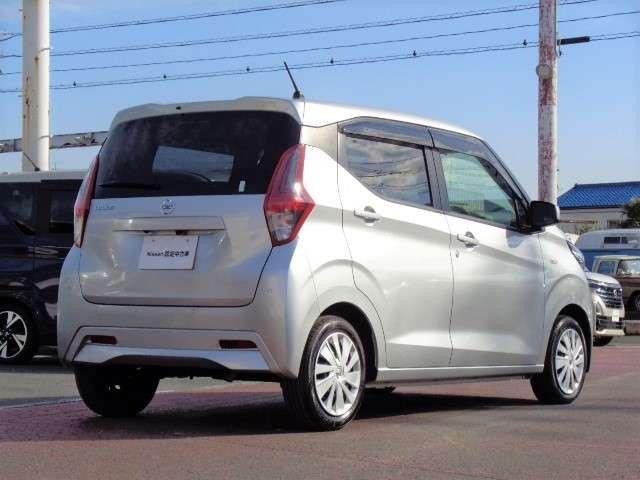 デイズ ６６０　Ｓ　メモリーナビ　バックカメラ　前後ドラレコ　運転席エアバッグ　１オーナ　Ｂカメラ　ナビＴＶ　助手席エアバッグ　ドライブレコーダー　ＥＴＣ　キーレスエントリーシステム　カーテンエアバック　エアコン　ＰＷ　ＰＳ　ワンセグＴＶ　ＡＢＳ　サポカー（2枚目）