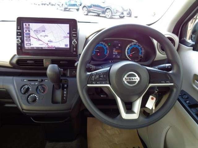 デイズ ６６０　Ｓ　メモリーナビ　バックカメラ　前後ドラレコ　運転席エアバッグ　１オーナ　Ｂカメラ　ナビＴＶ　助手席エアバッグ　ドライブレコーダー　ＥＴＣ　キーレスエントリーシステム　カーテンエアバック　エアコン　ＰＷ　ＰＳ　ワンセグＴＶ　ＡＢＳ　サポカー（4枚目）