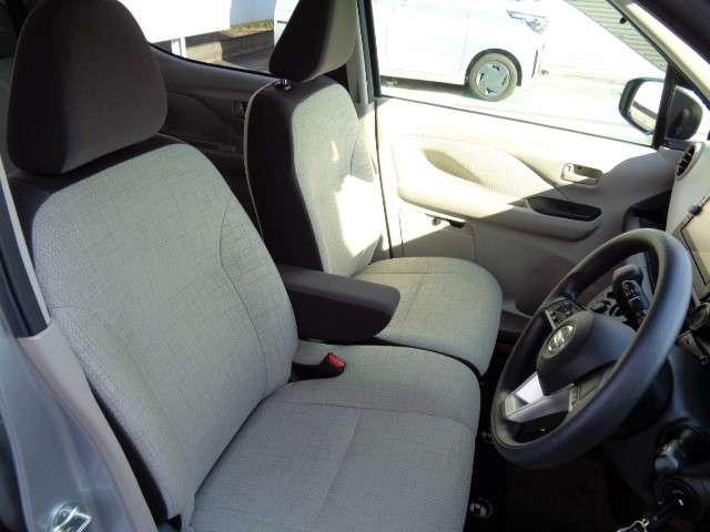 デイズ ６６０　Ｓ　メモリーナビ　バックカメラ　前後ドラレコ　運転席エアバッグ　１オーナ　Ｂカメラ　ナビＴＶ　助手席エアバッグ　ドライブレコーダー　ＥＴＣ　キーレスエントリーシステム　カーテンエアバック　エアコン　ＰＷ　ＰＳ　ワンセグＴＶ　ＡＢＳ　サポカー（5枚目）