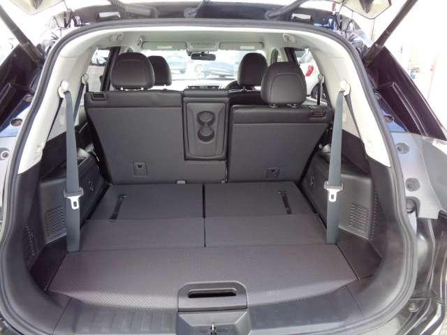 エクストレイル 2.0 20Xtt エマージェンシーブレーキパッケージ 3列車 4WD メーカーナビ AVM エマブレ ドラレコ エマージェンシーB アイストップ 切替式4WD ドライブレコーダー ナビTV スマートキー LED バックカメラ キーフリー メモリーナビ エアバッグ オートエアコン アルミホイール 記録簿 クルコン(16枚目)