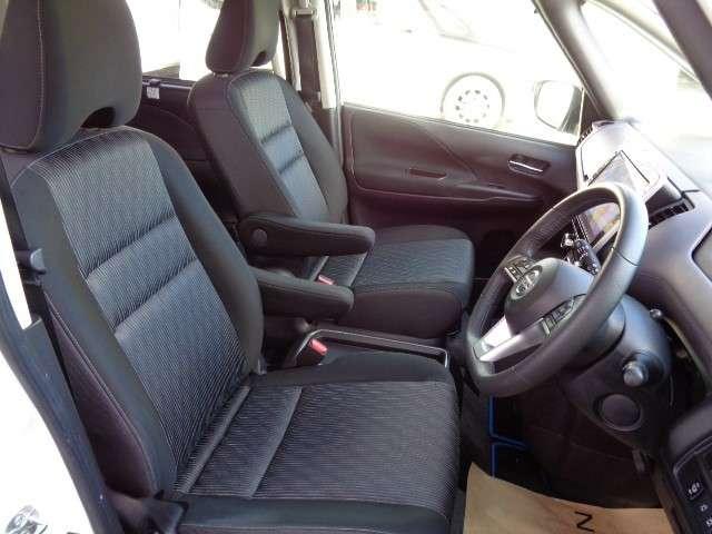 セレナ 1.2 e-POWER ハイウェイスター V アーバンクロム プロパイロット 後席モニタ 前後ドラレコ インテリジェントエマージェンシーブレーキ 全周囲カメラ LEDヘッド アダプティブクルーズ ETC 両側自動ドア レーンアシスト ドラレコ ワンオーナー インテリキー バックカメラ ABS(4枚目)