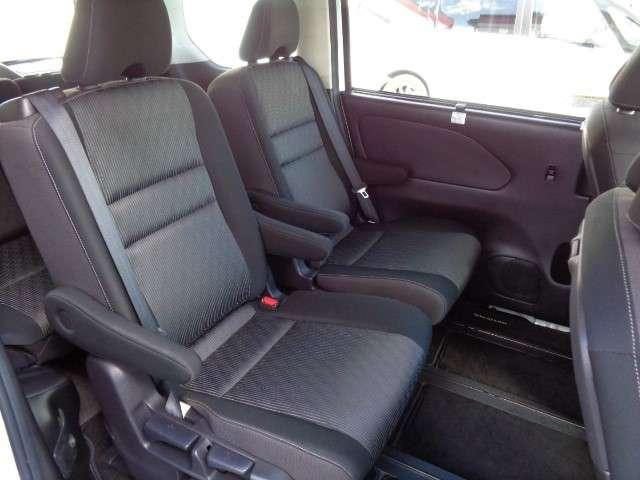 セレナ 1.2 e-POWER ハイウェイスター V アーバンクロム プロパイロット 後席モニタ 前後ドラレコ インテリジェントエマージェンシーブレーキ 全周囲カメラ LEDヘッド アダプティブクルーズ ETC 両側自動ドア レーンアシスト ドラレコ ワンオーナー インテリキー バックカメラ ABS(5枚目)