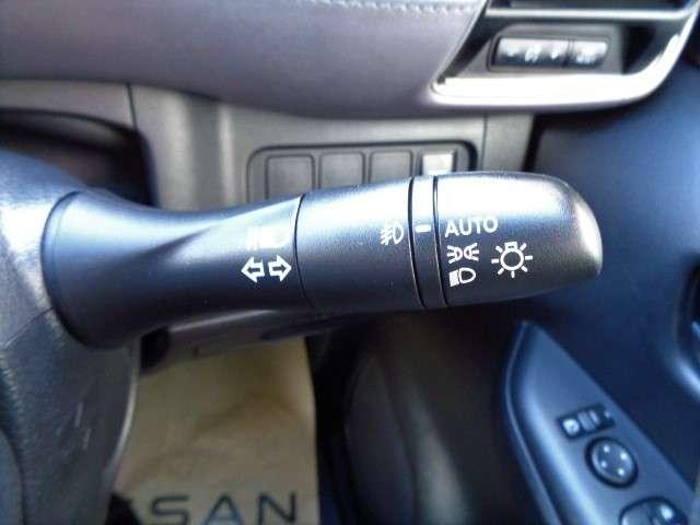 セレナ 1.2 e-POWER ハイウェイスター V アーバンクロム プロパイロット 後席モニタ 前後ドラレコ インテリジェントエマージェンシーブレーキ 全周囲カメラ LEDヘッド アダプティブクルーズ ETC 両側自動ドア レーンアシスト ドラレコ ワンオーナー インテリキー バックカメラ ABS(12枚目)