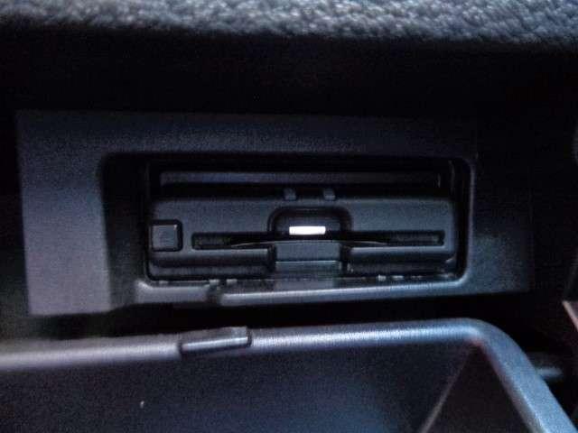 セレナ 1.2 e-POWER ハイウェイスター V アーバンクロム プロパイロット 後席モニタ 前後ドラレコ インテリジェントエマージェンシーブレーキ 全周囲カメラ LEDヘッド アダプティブクルーズ ETC 両側自動ドア レーンアシスト ドラレコ ワンオーナー インテリキー バックカメラ ABS(14枚目)