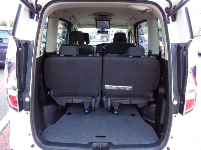 セレナ 1.2 e-POWER ハイウェイスター V アーバンクロム プロパイロット 後席モニタ 前後ドラレコ インテリジェントエマージェンシーブレーキ 全周囲カメラ LEDヘッド アダプティブクルーズ ETC 両側自動ドア レーンアシスト ドラレコ ワンオーナー インテリキー バックカメラ ABS(19枚目)