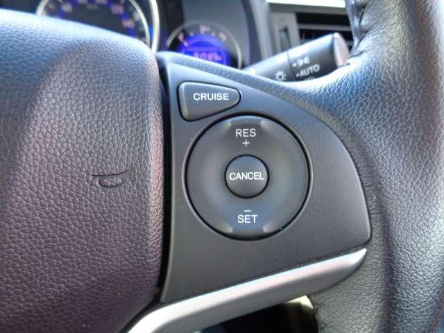 フィット １．５　１５ＸＬ　メモリーナビ　バックモニター　ドライブレコーダー　ＬＥＤヘッド　１セグＴＶ　オートエアコン　リヤカメラ　クルーズコントロール　ＡＢＳ　スマートキー　ＥＴＣ　メモリーナビ　ナビＴＶ　衝突被害軽減装置（6枚目）