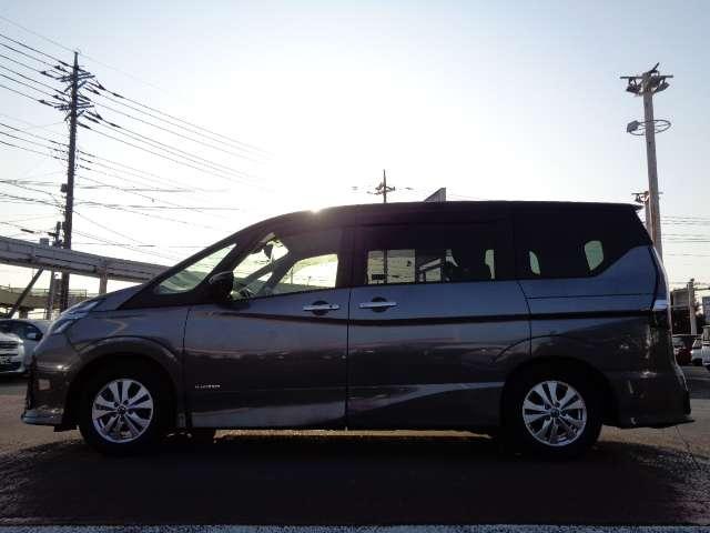 セレナ ２．０　ハイウェイスター　Ｖ　４ＷＤ　プロパイロット装備当社下取りワンオーナー　地デジ　カーテンエアバック　両側パワ－スライドドア　ＬＤＰ　ワンオナ　衝突被害軽減装置　追従クルーズ　ＬＥＤライト　フルオートエアコン　バックモニター　ＥＴＣ（21枚目）