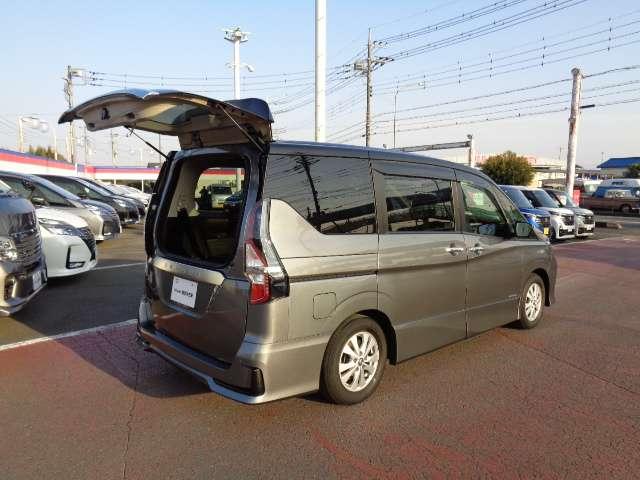 セレナ ２．０　ハイウェイスター　Ｖ　４ＷＤ　プロパイロット装備当社下取りワンオーナー　地デジ　カーテンエアバック　両側パワ－スライドドア　ＬＤＰ　ワンオナ　衝突被害軽減装置　追従クルーズ　ＬＥＤライト　フルオートエアコン　バックモニター　ＥＴＣ（25枚目）