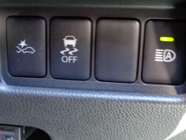 デイズルークス ６６０　ハイウェイスターＸ　キセノンライト　メモリーナビ　スマートキ－　アイスト　衝突軽減ブレーキシステム　ドライブレコーダー付　ハイビームＡ　地デジフルセグ　バックカメラ　レーンキープ　ナビＴＶ　１オーナー　盗難防止　ＥＴＣ（9枚目）