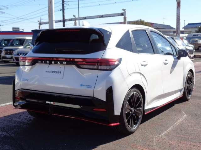 オーラ １．２　ＮＩＳＭＯ　チューンド　ｅ－ＰＯＷＥＲ　４ＷＤ　ＢＯＳＥサウンドシステム装備当社社有車ＵＰ車両　フルセグ　４ＷＤ　ＬＥＤヘッド　オートハイビーム　車線逸脱警報　ＥＴＣ　キーレス　インテリキー　アルミ　ナビＴＶ　メモリーナビ　アラウンドビュ－モニタ－（24枚目）