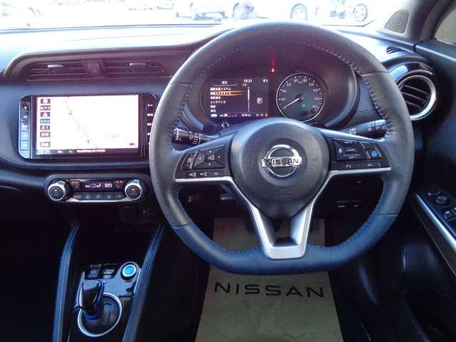 �Ԃ̎�������Ȃ��Ă��^�]�Ȃɍ����Ă݂�Ɖ��ƂȂ��ǂ������I�Ƃ��C�}�C�`���ȁA�Ƃ������܂��B�����炱�����񂲎��g�̖ڂŎ�ő̂Ŏ��ۂɐG��Ē��������̂ł��B