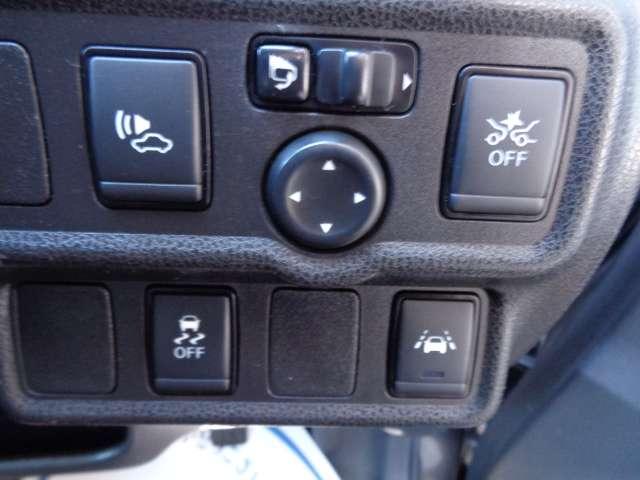 ノート １．２　ｅ－ＰＯＷＥＲ　Ｘ　メモリーナビ　ＡＶＭ　ＬＤＷ　ＥＴＣユニット　キーレスエントリ　セキュリティアラーム　バックモニタ　ＥＴＣ付　メモリーナビゲーション　パワーウインドウ　ＡＣ　アルミ　１オーナー車　レーンアシスト（6枚目）