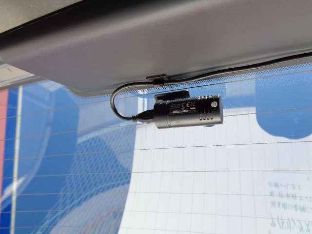 ノート １．２　ｅ－ＰＯＷＥＲ　Ｘ　メモリーナビ　ＡＶＭ　ＬＤＷ　ＥＴＣユニット　キーレスエントリ　セキュリティアラーム　バックモニタ　ＥＴＣ付　メモリーナビゲーション　パワーウインドウ　ＡＣ　アルミ　１オーナー車　レーンアシスト（10枚目）