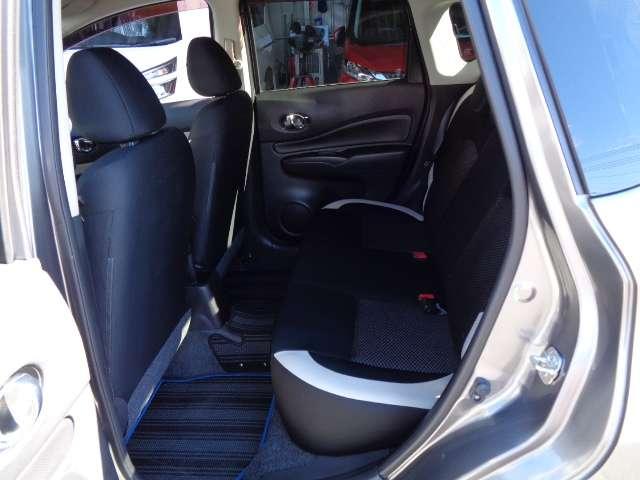 ノート １．２　ｅ－ＰＯＷＥＲ　Ｘ　メモリーナビ　ＡＶＭ　ＬＤＷ　ＥＴＣユニット　キーレスエントリ　セキュリティアラーム　バックモニタ　ＥＴＣ付　メモリーナビゲーション　パワーウインドウ　ＡＣ　アルミ　１オーナー車　レーンアシスト（19枚目）