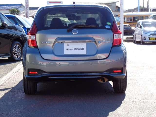 ノート １．２　ｅ－ＰＯＷＥＲ　Ｘ　メモリーナビ　ＡＶＭ　ＬＤＷ　ＥＴＣユニット　キーレスエントリ　セキュリティアラーム　バックモニタ　ＥＴＣ付　メモリーナビゲーション　パワーウインドウ　ＡＣ　アルミ　１オーナー車　レーンアシスト（25枚目）