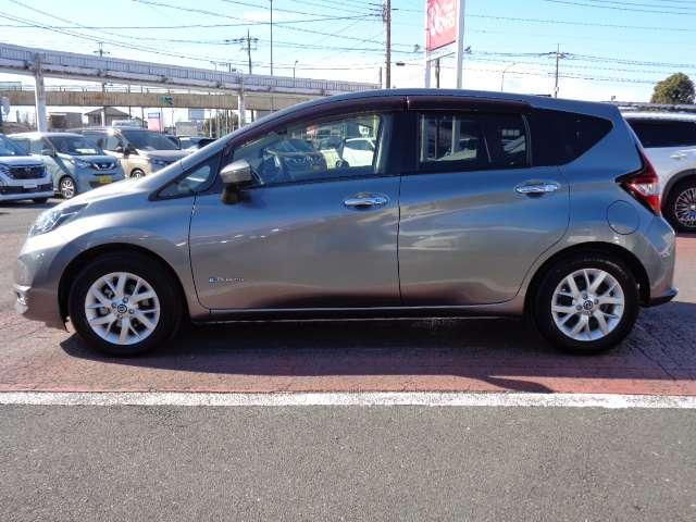 ノート １．２　ｅ－ＰＯＷＥＲ　Ｘ　メモリーナビ　ＡＶＭ　ＬＤＷ　ＥＴＣユニット　キーレスエントリ　セキュリティアラーム　バックモニタ　ＥＴＣ付　メモリーナビゲーション　パワーウインドウ　ＡＣ　アルミ　１オーナー車　レーンアシスト（27枚目）