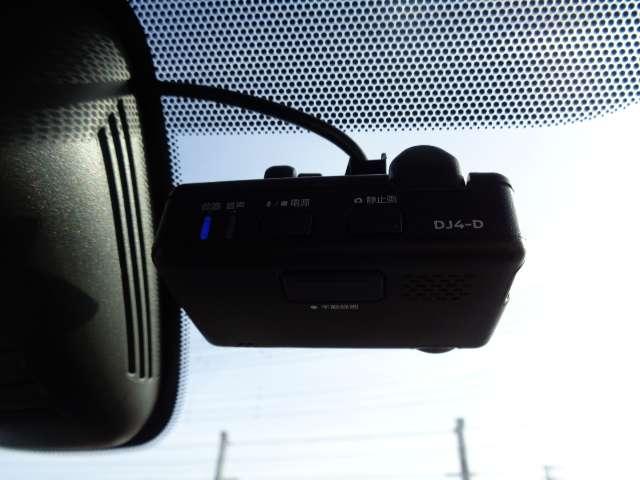 セレナ １．２　ｅ－ＰＯＷＥＲ　ハイウェイスター　Ｖ　プロパイロット装備当社下取りワンオーナー　スマートキープッシュスタート　左右パワースライドドア　エマージェンシーＢ　助手席エアバッグ　ＡＷ　ワンオーナー車　３列シート　ＥＴＣ車載器　ＬＫＡ　メモリナビ（11枚目）