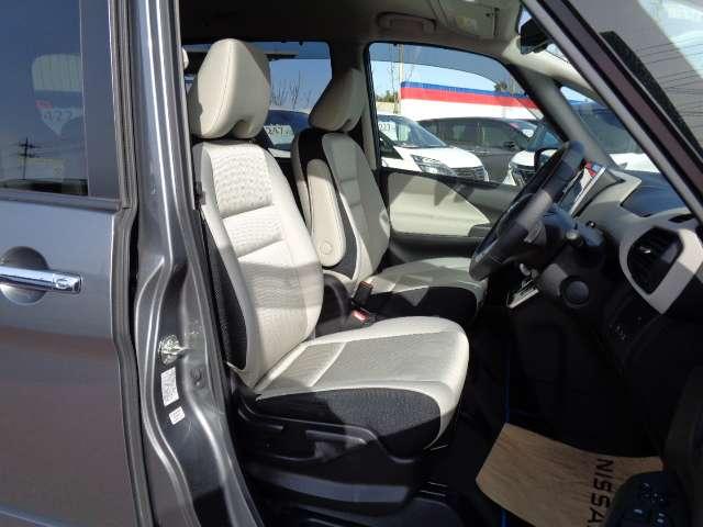 セレナ １．２　ｅ－ＰＯＷＥＲ　ハイウェイスター　Ｖ　プロパイロット装備当社下取りワンオーナー　スマートキープッシュスタート　左右パワースライドドア　エマージェンシーＢ　助手席エアバッグ　ＡＷ　ワンオーナー車　３列シート　ＥＴＣ車載器　ＬＫＡ　メモリナビ（12枚目）