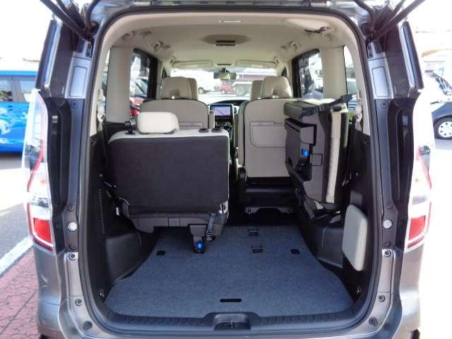 セレナ １．２　ｅ－ＰＯＷＥＲ　ハイウェイスター　Ｖ　プロパイロット装備当社下取りワンオーナー　スマートキープッシュスタート　左右パワースライドドア　エマージェンシーＢ　助手席エアバッグ　ＡＷ　ワンオーナー車　３列シート　ＥＴＣ車載器　ＬＫＡ　メモリナビ（29枚目）