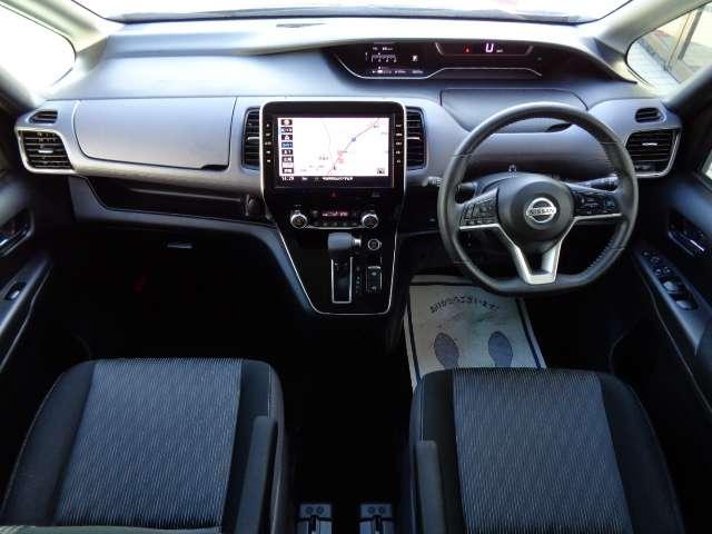 セレナ ２．０　ハイウェイスター　Ｖ　プロパイロット　後席モニター　ドラレコ　地デジ　三列シート　ＬＥＤランプ　ハイビームアシスト　ワンオーナー車　レーダークルコン　ＬＫＡ　盗難防止装置　サイドエアバッグ　パワーウインドウ　ＥＴＣ　アルミ（3枚目）