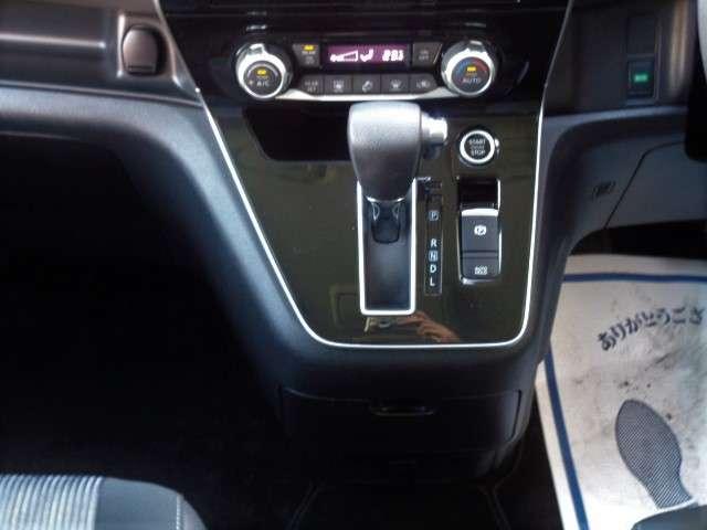 セレナ ２．０　ハイウェイスター　Ｖ　プロパイロット　後席モニター　ドラレコ　地デジ　三列シート　ＬＥＤランプ　ハイビームアシスト　ワンオーナー車　レーダークルコン　ＬＫＡ　盗難防止装置　サイドエアバッグ　パワーウインドウ　ＥＴＣ　アルミ（10枚目）