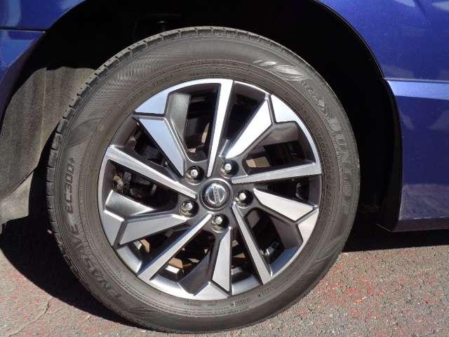 セレナ ２．０　ハイウェイスター　Ｖ　プロパイロット　後席モニター　ドラレコ　地デジ　三列シート　ＬＥＤランプ　ハイビームアシスト　ワンオーナー車　レーダークルコン　ＬＫＡ　盗難防止装置　サイドエアバッグ　パワーウインドウ　ＥＴＣ　アルミ（22枚目）