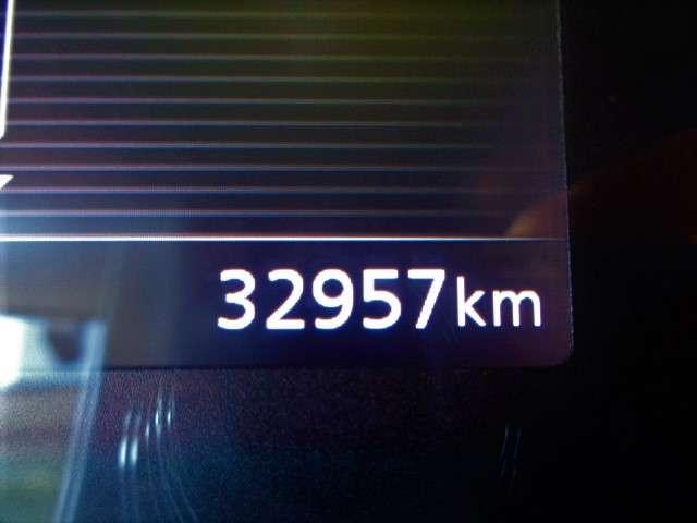セレナ ２．０　ハイウェイスター　Ｖ　プロパイロット　後席モニター　ドラレコ　地デジ　三列シート　ＬＥＤランプ　ハイビームアシスト　ワンオーナー車　レーダークルコン　ＬＫＡ　盗難防止装置　サイドエアバッグ　パワーウインドウ　ＥＴＣ　アルミ（32枚目）