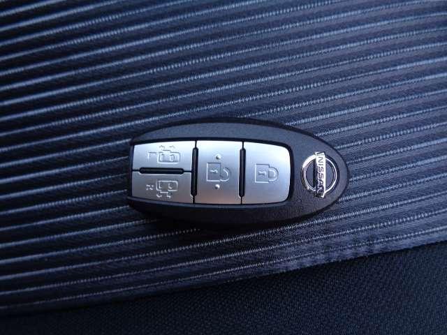 セレナ ２．０　ハイウェイスター　Ｖ　プロパイロット　後席モニター　ドラレコ　地デジ　三列シート　ＬＥＤランプ　ハイビームアシスト　ワンオーナー車　レーダークルコン　ＬＫＡ　盗難防止装置　サイドエアバッグ　パワーウインドウ　ＥＴＣ　アルミ（40枚目）