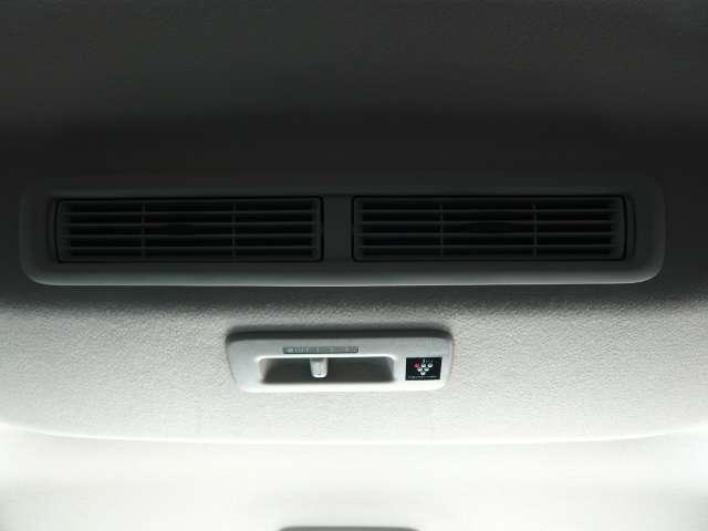 ルークス ６６０　ハイウェイスターＧターボ　アーバンクロム　プロパイロ　シートヒーター装備当社下取りワンオーナー　インテリジェントキー　１オーナー　フルタイム４ＷＤ　ブレーキサポート　盗難防止システム　寒冷地仕様　両側パワースライドドア　ドライブレコーダー　車線逸脱警報（10枚目）