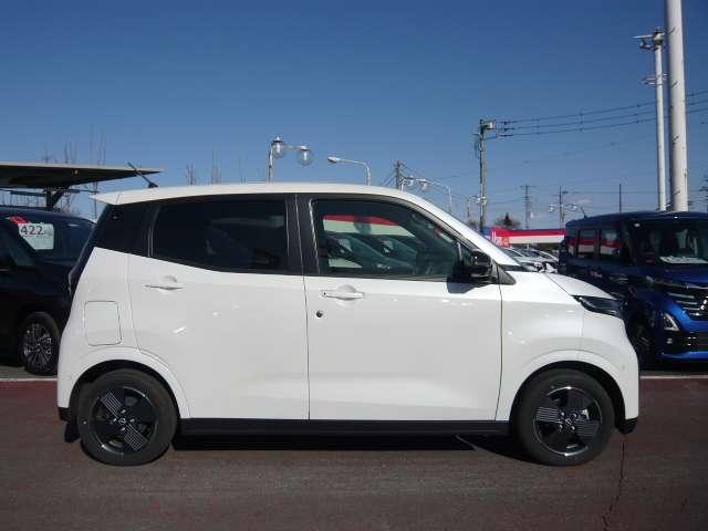 サクラ Ｘ　充電ケーブル付属当社展示試乗車ＵＰ車両　カーテンエアバッグ　ＡＴハイビーム　インテリキ　ＬＥＤランプ　試乗車アップ　フルセグ地デジ　ワンオーナー車　盗難防止装置　ＬＤＷ　ドライブレコーダー　ＥＴＣ（17枚目）