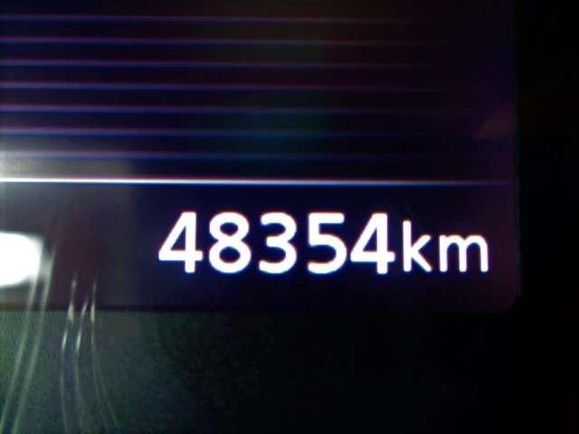 セレナ １．２　ｅ－ＰＯＷＥＲ　ハイウェイスター　Ｖ　後席モニター　プロパイロット　ドラレコ　スマートキープッシュスタート　左右パワースライドドア　エマージェンシーＢ　助手席エアバッグ　ＡＷ　ワンオーナー車　３列シート　ＥＴＣ車載器　ウォークスルー（33枚目）