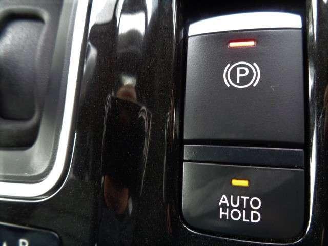 セレナ １．２　ｅ－ＰＯＷＥＲ　ハイウェイスター　Ｖ　後席モニター　プロパイロット　ドラレコ　スマートキープッシュスタート　左右パワースライドドア　エマージェンシーＢ　助手席エアバッグ　ＡＷ　ワンオーナー車　３列シート　ＥＴＣ車載器　ウォークスルー（40枚目）