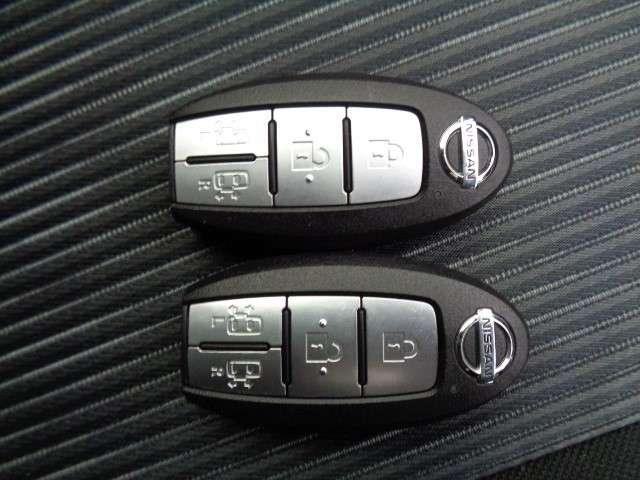 セレナ １．２　ｅ－ＰＯＷＥＲ　ハイウェイスター　Ｖ　後席モニター　プロパイロット　ドラレコ　スマートキープッシュスタート　左右パワースライドドア　エマージェンシーＢ　助手席エアバッグ　ＡＷ　ワンオーナー車　３列シート　ＥＴＣ車載器　ウォークスルー（42枚目）