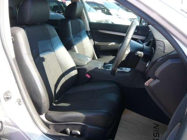 スカイライン ２．５　２５０ＧＴ　前席パワー装備当社下取りワンオーナー車　セキュリティー　スマートキ　バックビューカメラ　ワンオーナー　ナビ＆ＴＶ　パワーウインドウ　オートエアコン　サイドカメラ　ＥＴＣ　ドライブレコーダー　エアバッグ（2枚目）