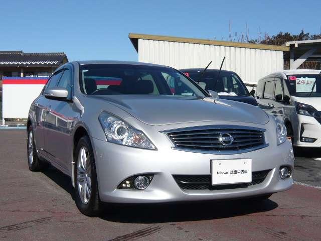 スカイライン ２．５　２５０ＧＴ　前席パワー装備当社下取りワンオーナー車　セキュリティー　スマートキ　バックビューカメラ　ワンオーナー　ナビ＆ＴＶ　パワーウインドウ　オートエアコン　サイドカメラ　ＥＴＣ　ドライブレコーダー　エアバッグ（16枚目）