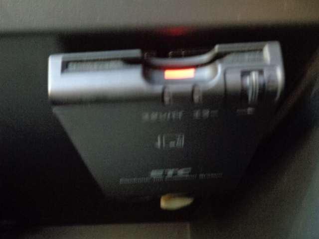 ノート １．２　ｅ－ＰＯＷＥＲ　Ｘ　メモリーナビ　ＡＶＭ　エマブレ　ＬＤＷ　オ－トエアコン　スマートキープッシュスタート　１オーナ　メモリナビ　リアカメラ　車線逸脱　セキュリティ　ナビＴＶ　ドライブレコーダー　ダブルエアバック　ＥＴＣ（8枚目）