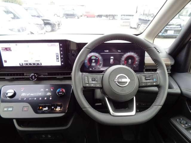 セレナ 1.4 e-4ORCE ハイウェイスターV 4WD 寒冷地クリア・ホットプラスPKG レーダークルコン フルセグTV レーンアシスト 寒冷地 LED 4WD フルオートエアコン ETC シートヒーター 3列シート ドラレコ 禁煙車 アルミホイール(4枚目)