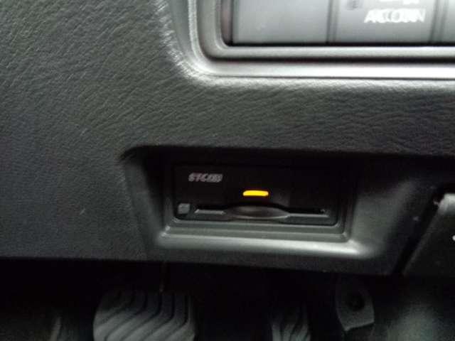 セレナ 1.4 e-4ORCE ハイウェイスターV 4WD 寒冷地クリア・ホットプラスPKG レーダークルコン フルセグTV レーンアシスト 寒冷地 LED 4WD フルオートエアコン ETC シートヒーター 3列シート ドラレコ 禁煙車 アルミホイール(11枚目)